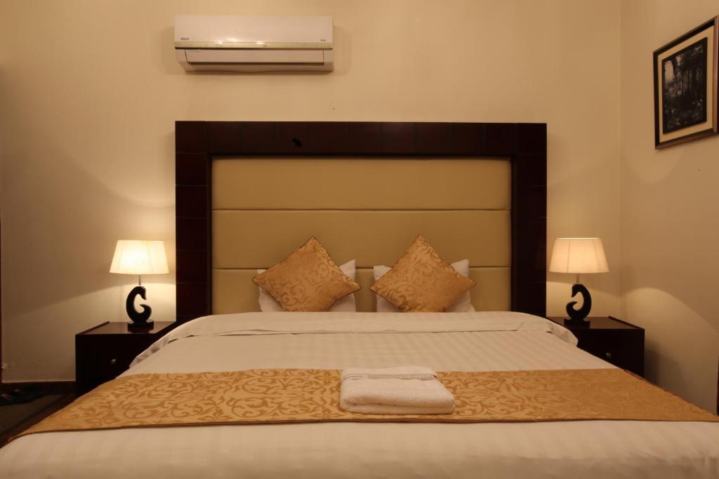 Taleen Alsulaimanyah Hotel Apartments Riyadh Room photo